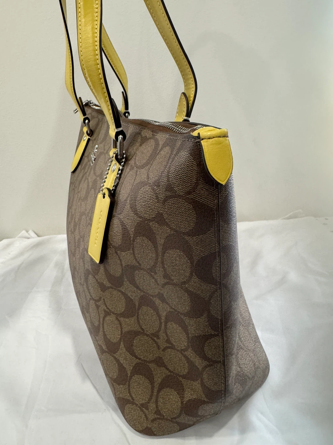 Coach Tote Bag - Brown/Yellow Signature Print - photo 4