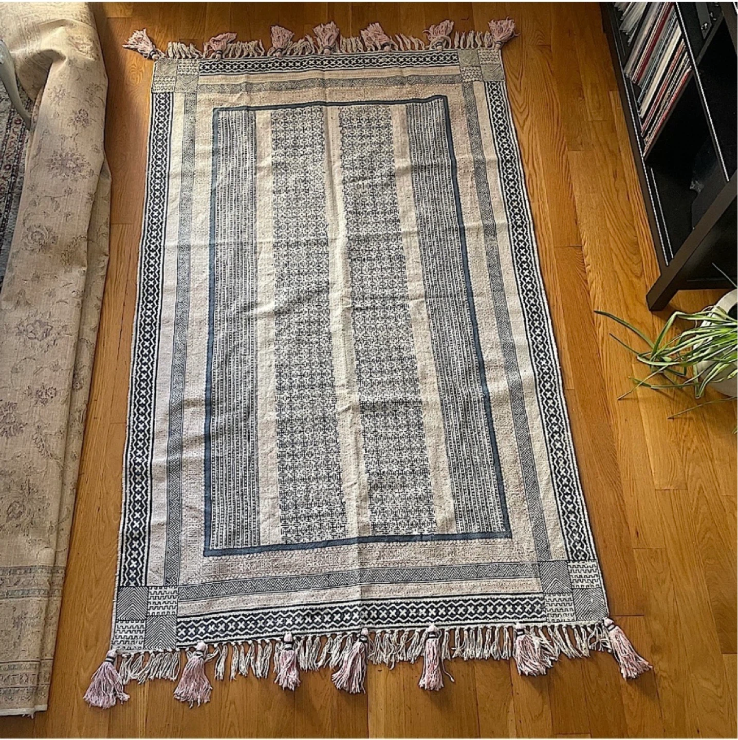 Decorative Area Rug / wall covering with Tassels