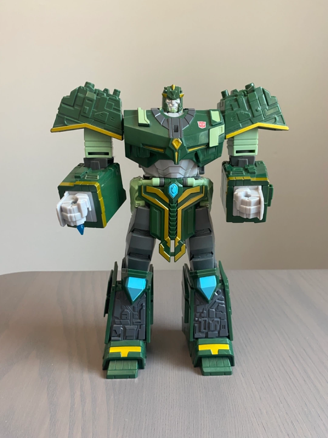 TRANSFORMERS IACONUS CYBERVERSE ULTIMATE CLASS 2020 HASBRO