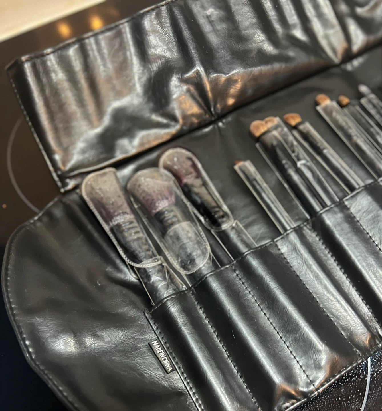 15Piece Makeup Brush Set with Black Roll-Up Case - photo 4