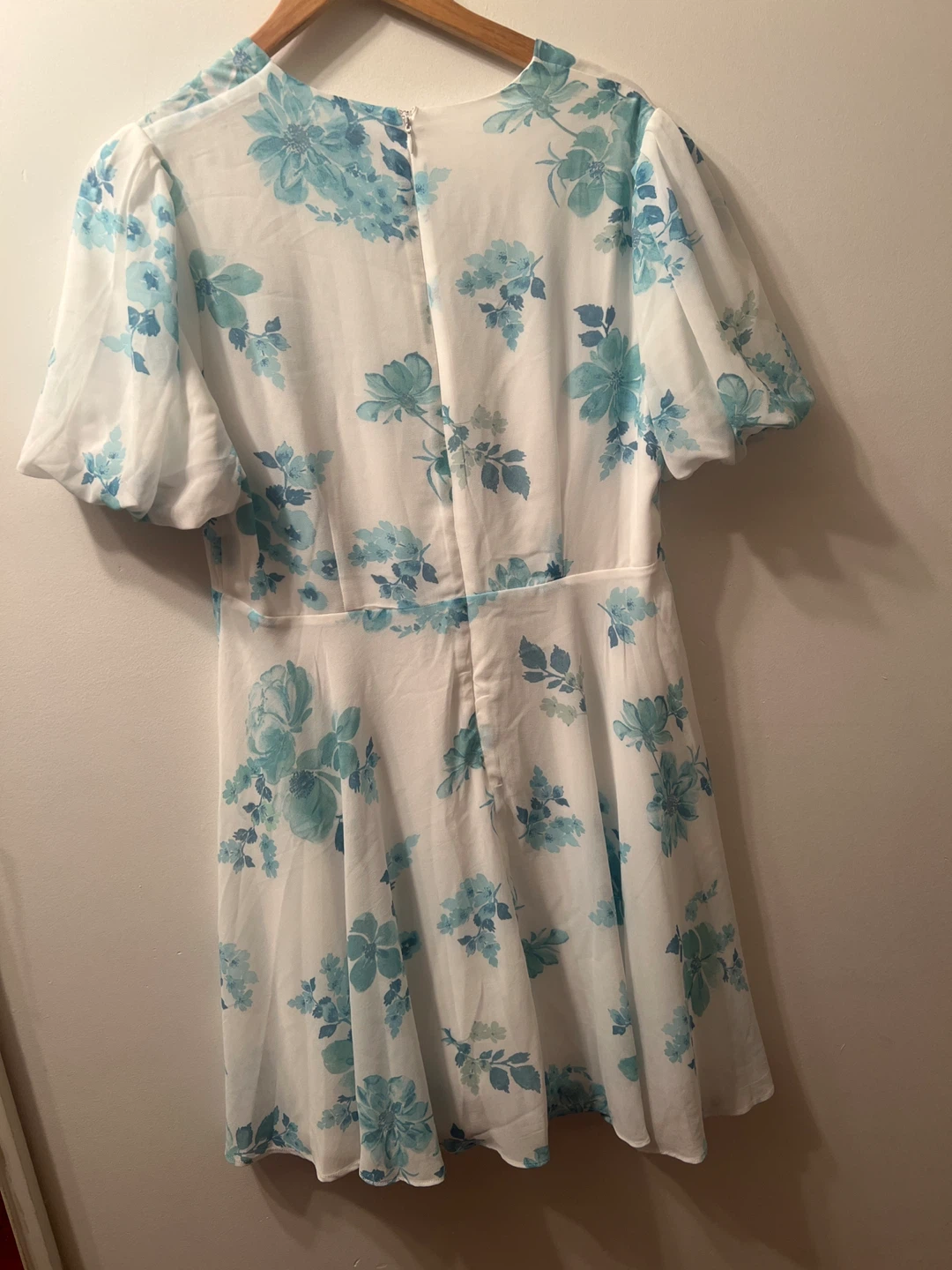 White Floral Dress-suzy shier - photo 2