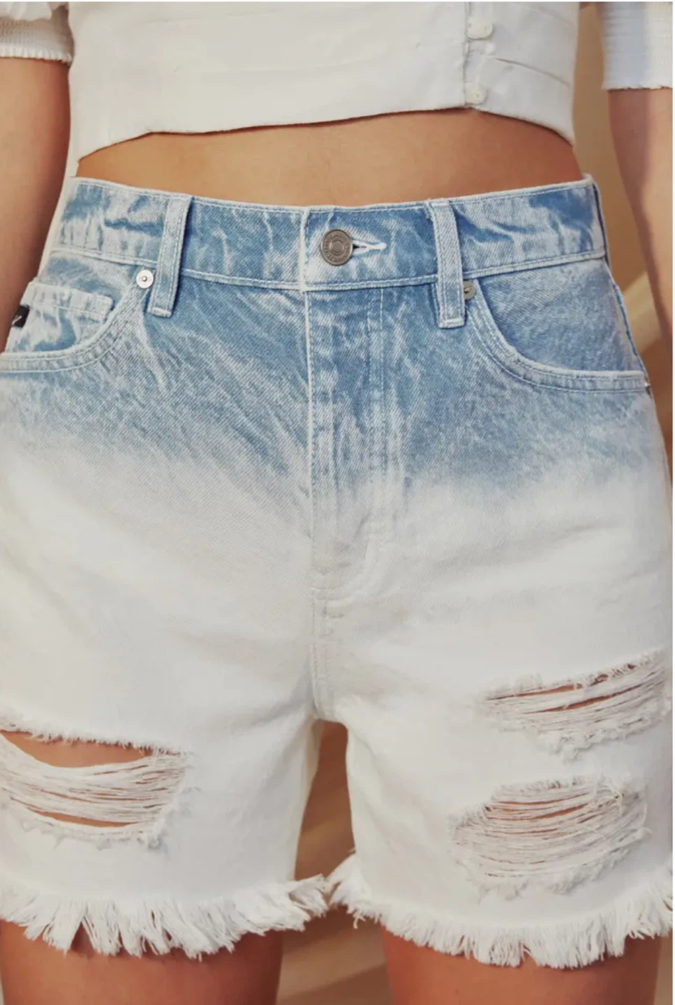 KanCan LA Distressed Denim ombré Shorts Size 5/26 - photo 5