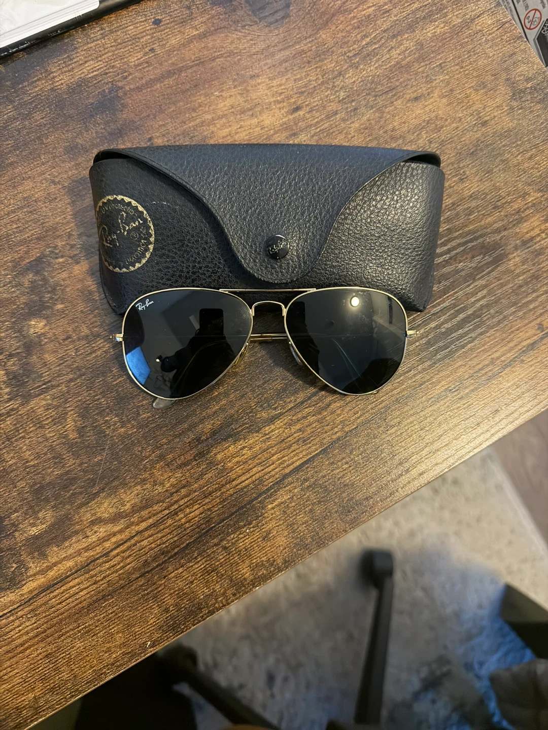 Ray-Ban Aviator Sunglasses with Case
