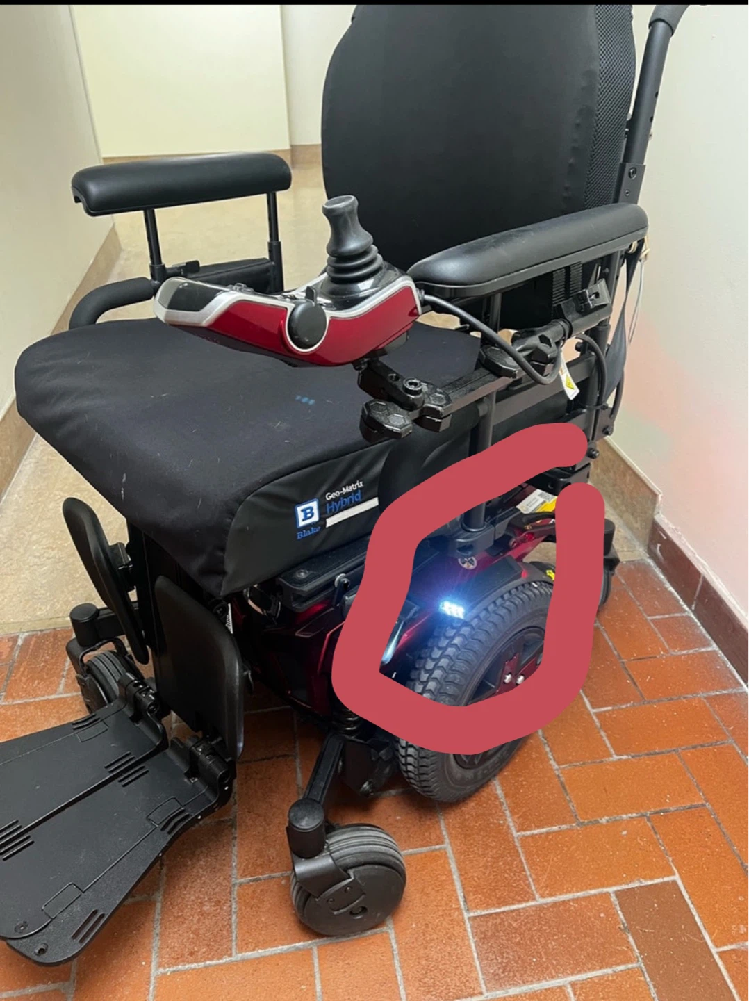 Quantum Edge 3 Power Wheelchair - photo 4