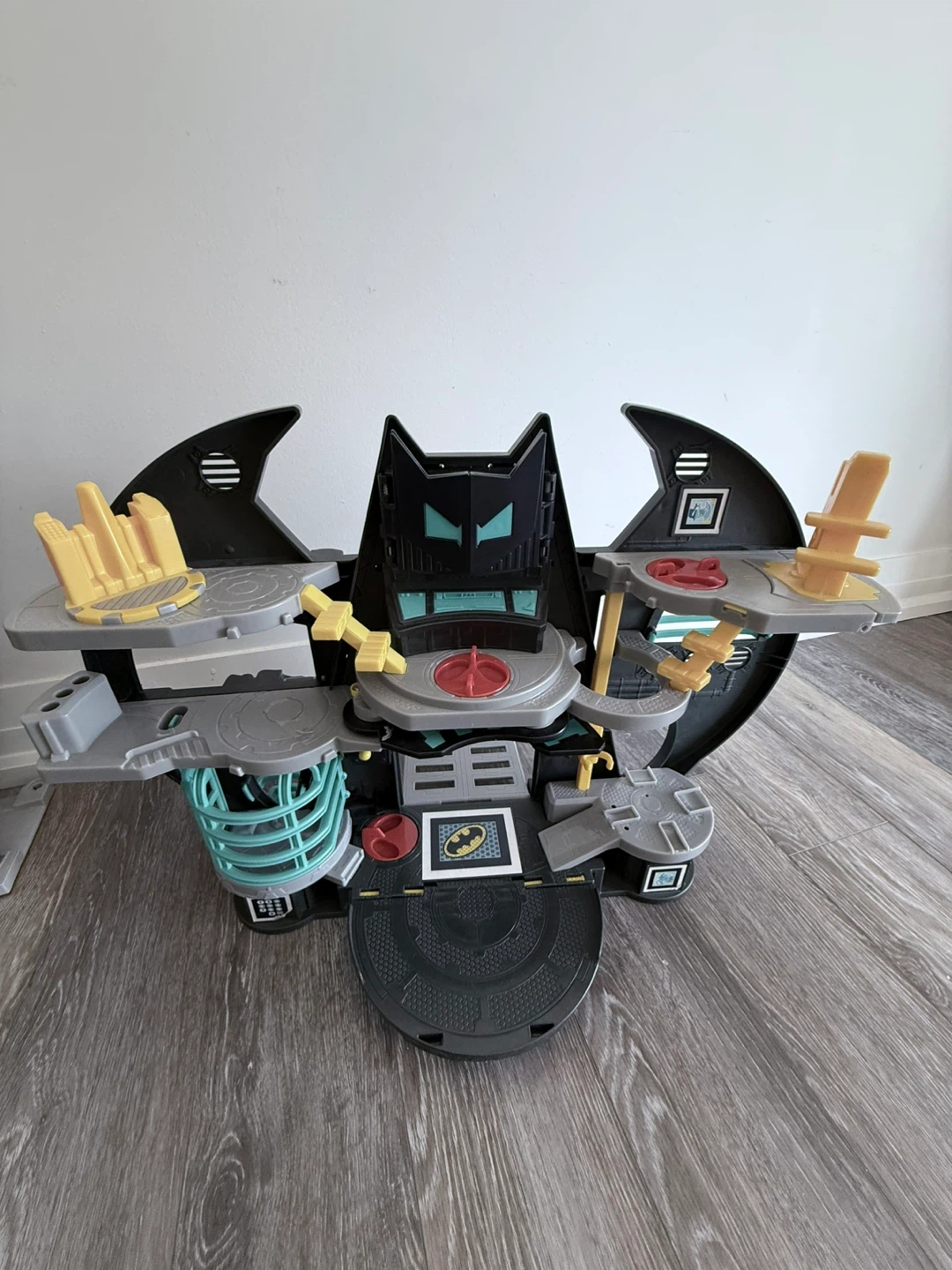 Fisher-Price Imaginext DC Super Friends Bat-Tech Batcave