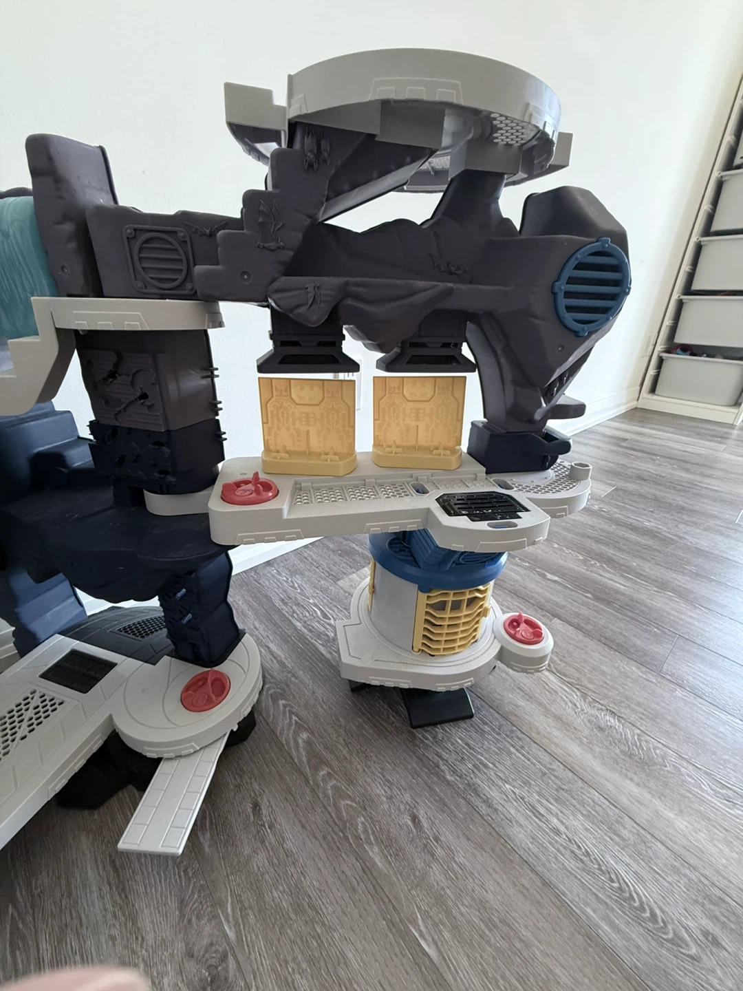 Fisher-Price Imaginext DC Super Friends Bat-Tech Batcave - photo 3