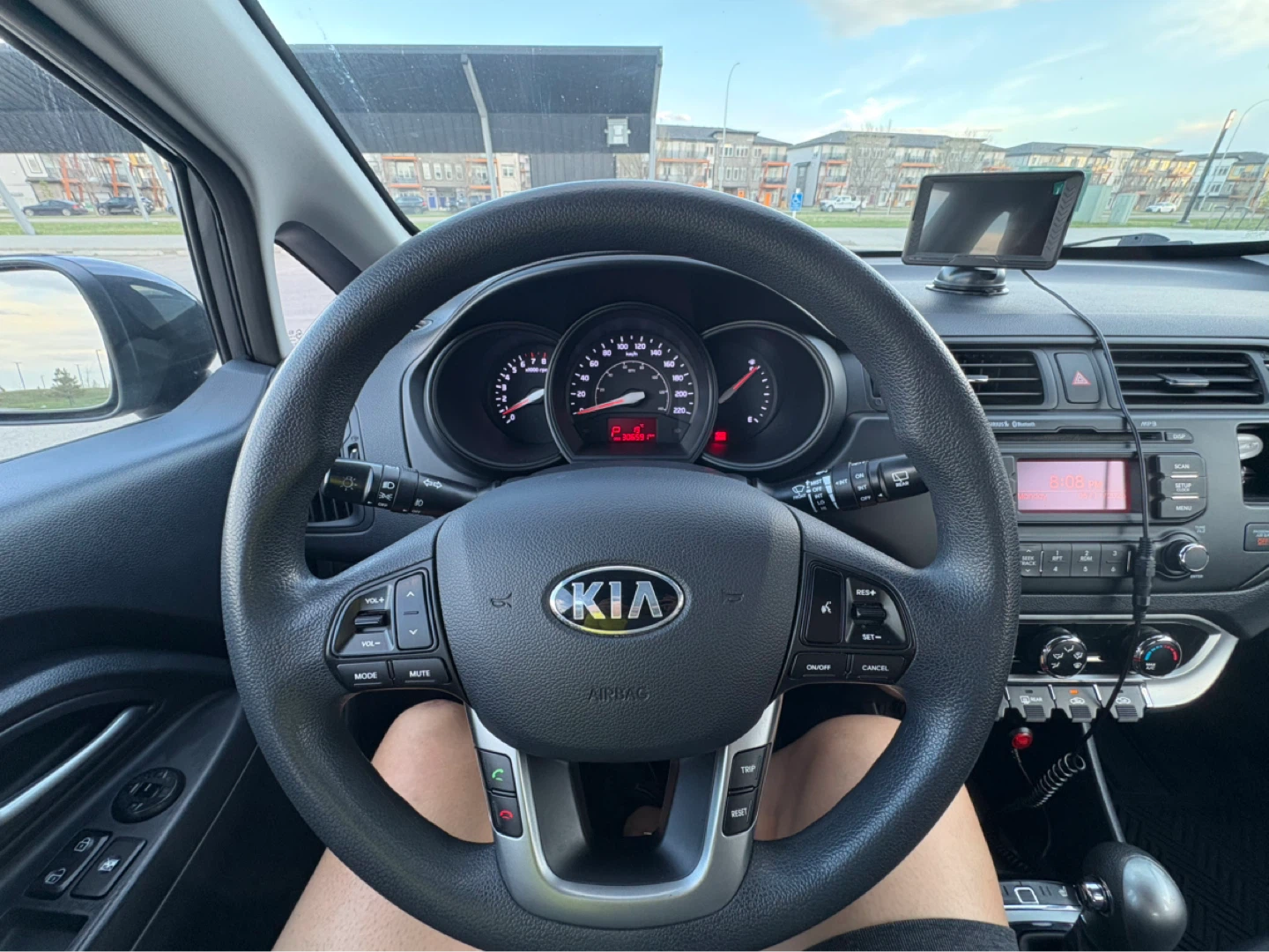 2013 Kia Rio EX Hatchback - photo 4