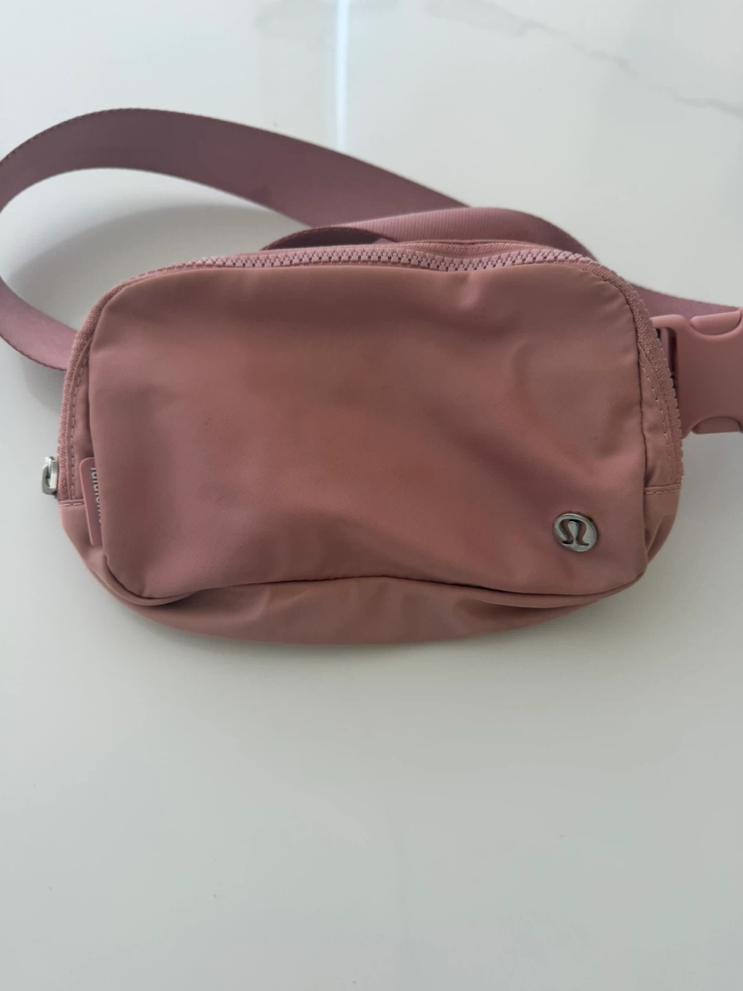 Lululemon Everywhere Belt Bag - Dusky Rose