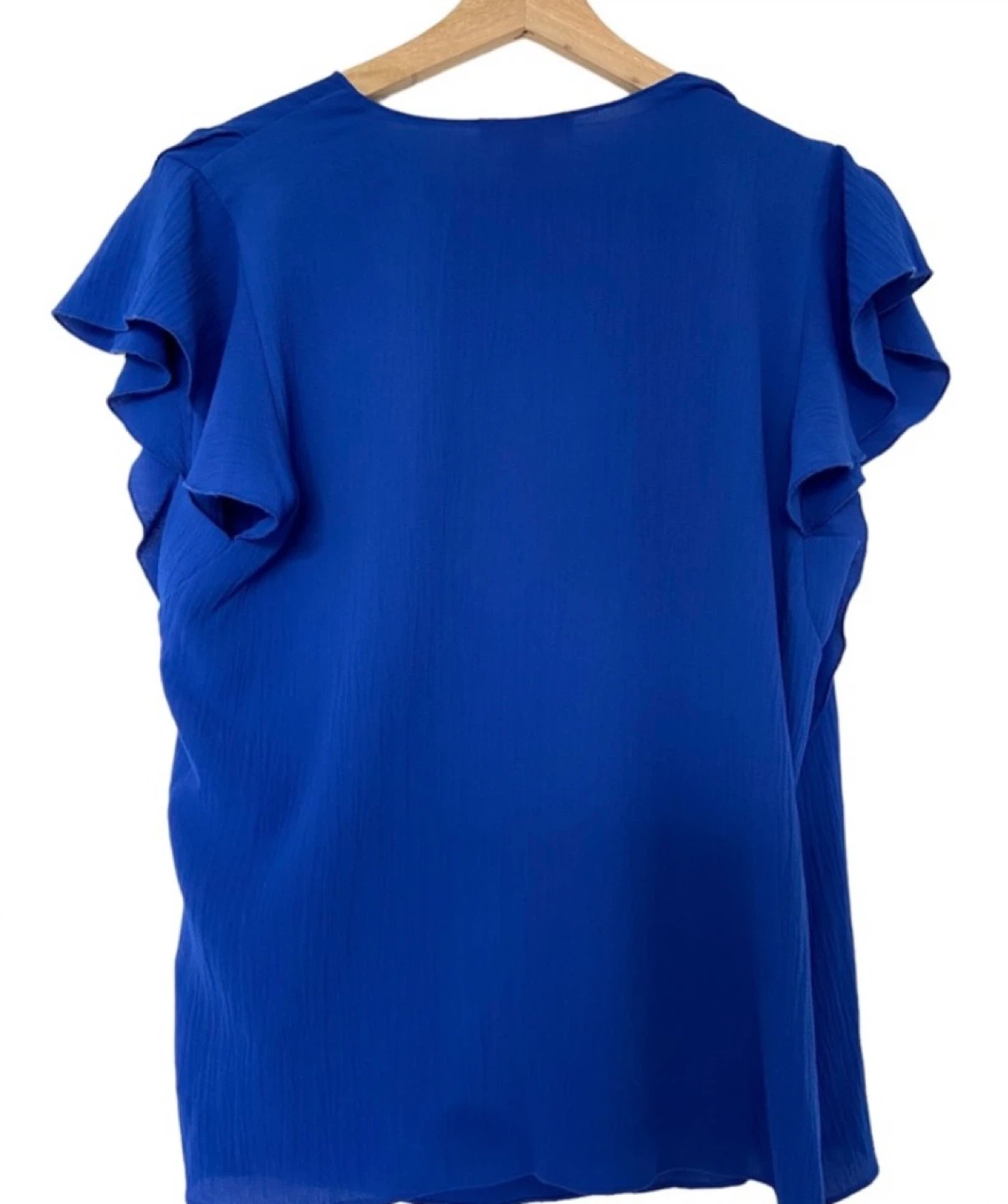 Large lightweight Blue Top - photo 2