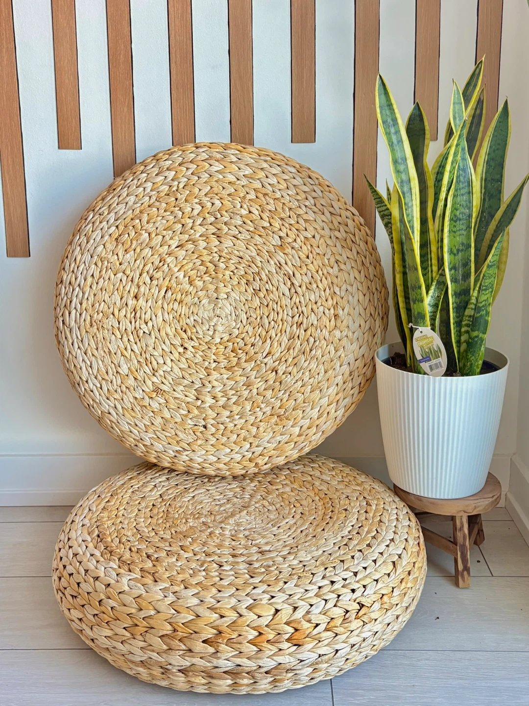 Rattan Seats + Biscuit Cushions - photo 2