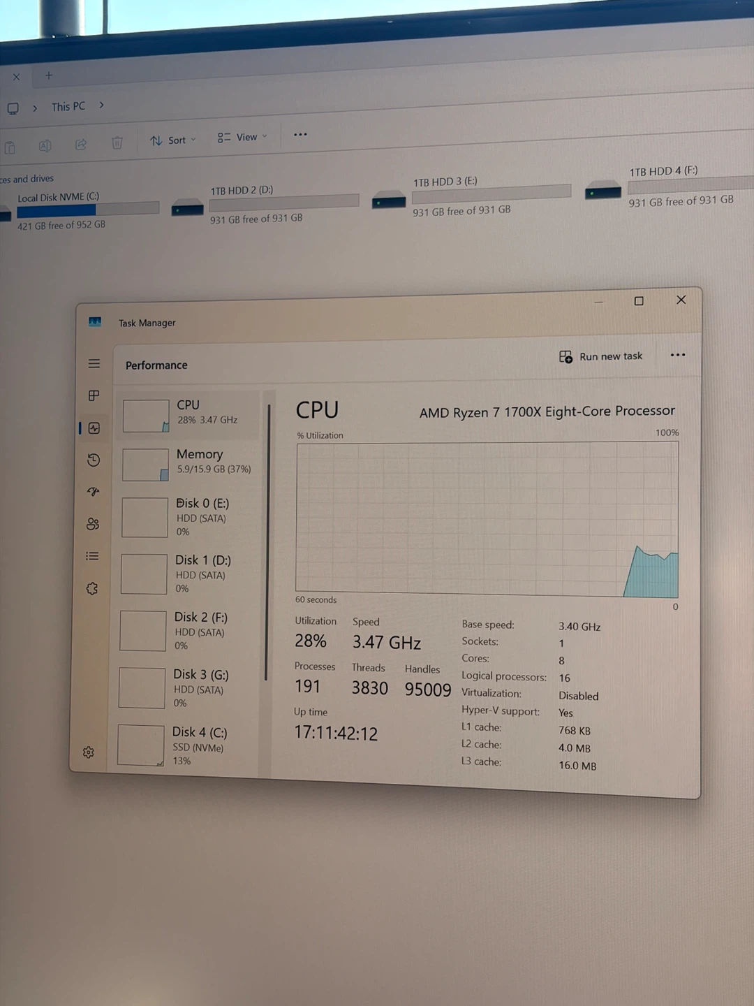 Gtx 1070 5tb with 32” 4k monitor - photo 4