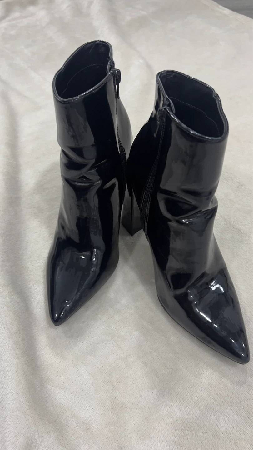 Black Patent Pointed Toe Heeled Ankle Boots - photo 3