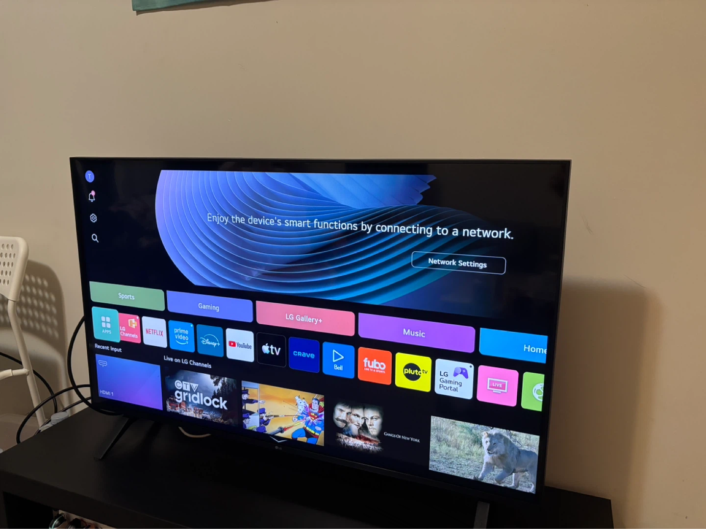 📺 LG 43" 4K UHD Smart TV – Like New - photo 5