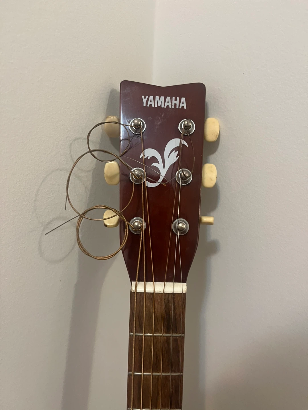 Yamaha FG-300A Acoustic Guitar - photo 3