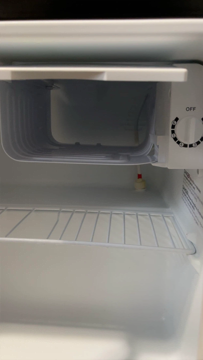 Midea Mini Fridge - photo 5