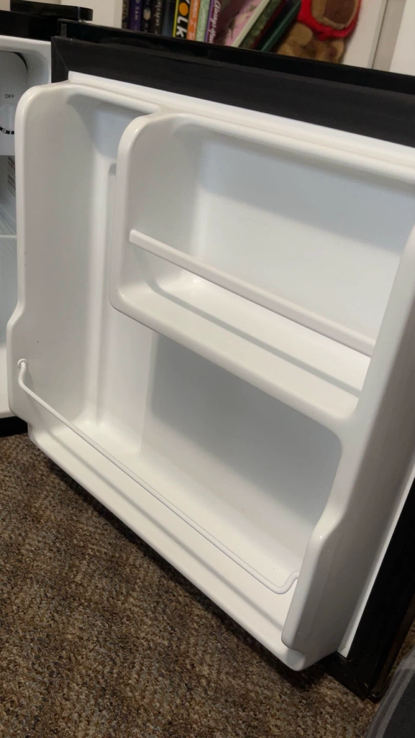 Midea Mini Fridge - photo 4