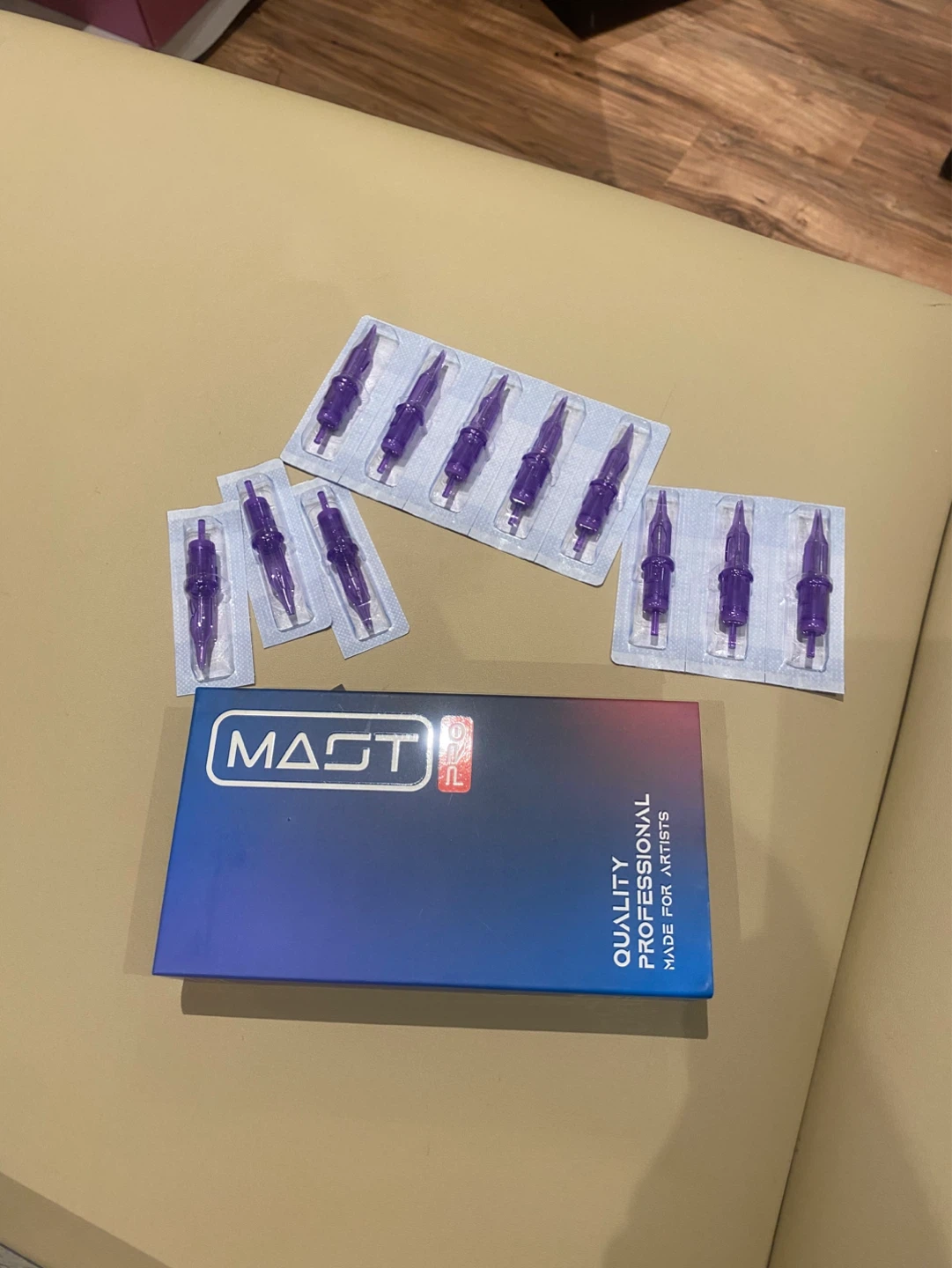 2 boxes: Mast cartridges  size: 1209RL and 1007RM