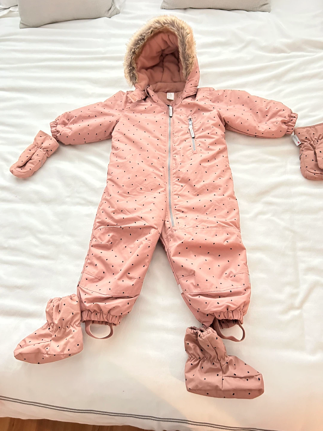 H&M Baby Snowsuit with Mittens and Booties - 12-18 Months