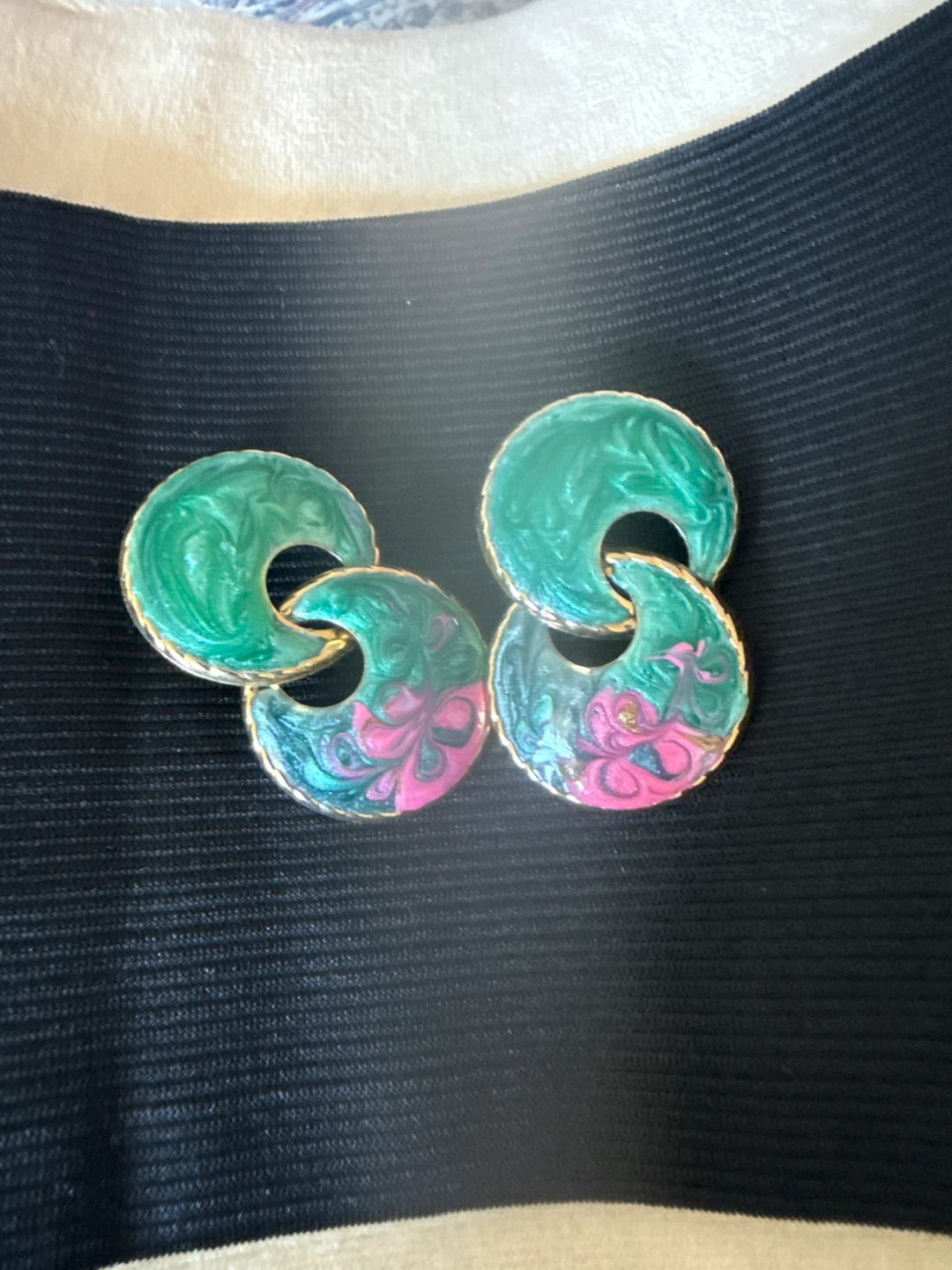Vintage Enamel Swirl Earrings - Gold Tone