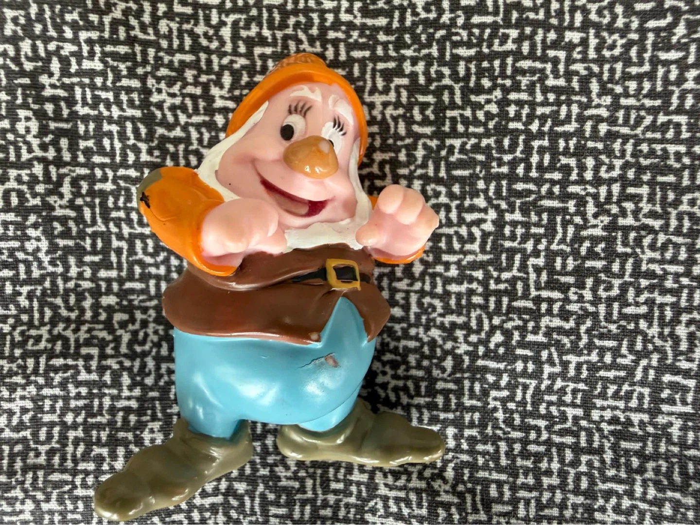 Disney Happy Dwarf Figurine - photo 2