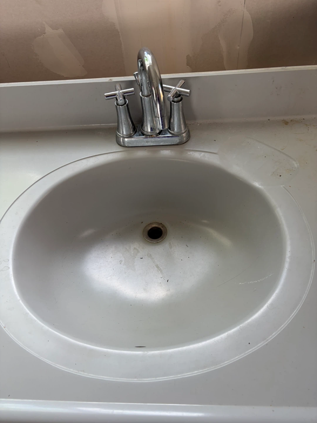 White Bathroom Vanity with Sink and Faucet - photo 3