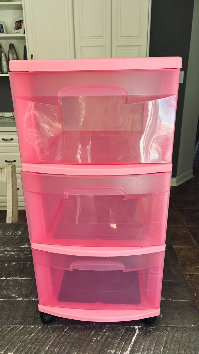 “Sterilite” 3 drawer storage unit