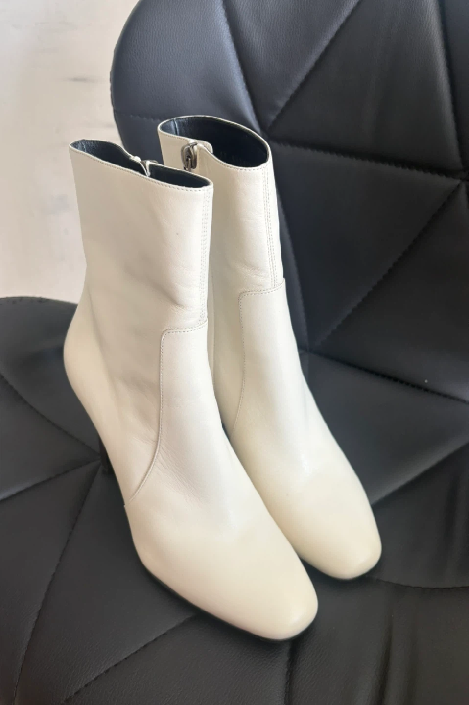 Saint Laurent Paris White Leather Ankle Boots Size 37