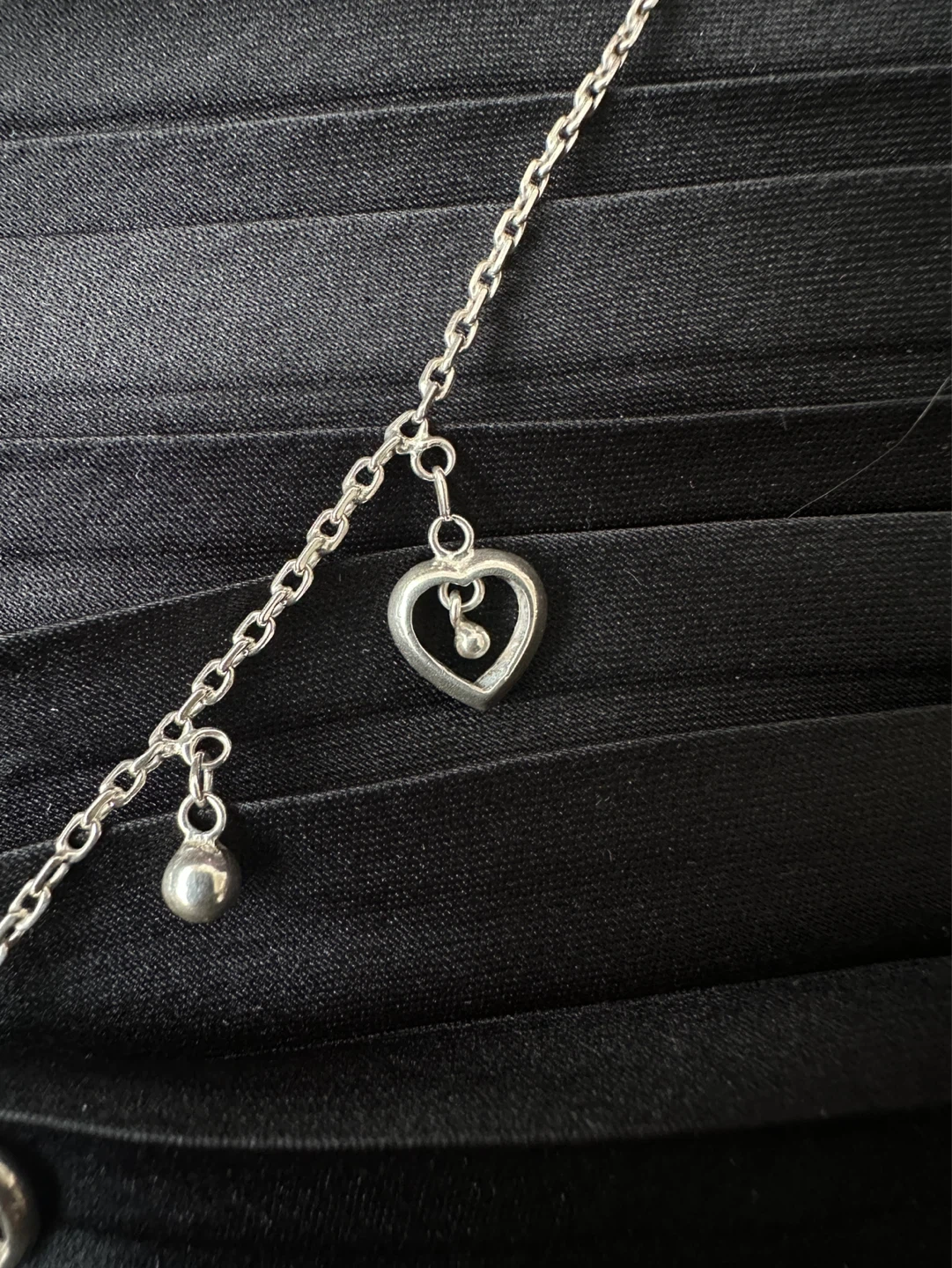 Vintage 925 dainty Silver Charm Bracelet with Hearts - photo 2