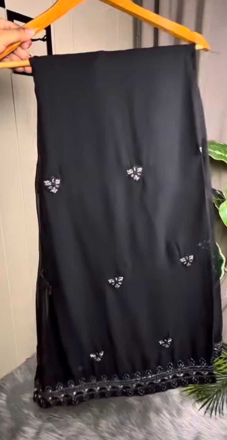 Brand New 3 piece chiffon embroidery suit  Medium black n gold - photo 5