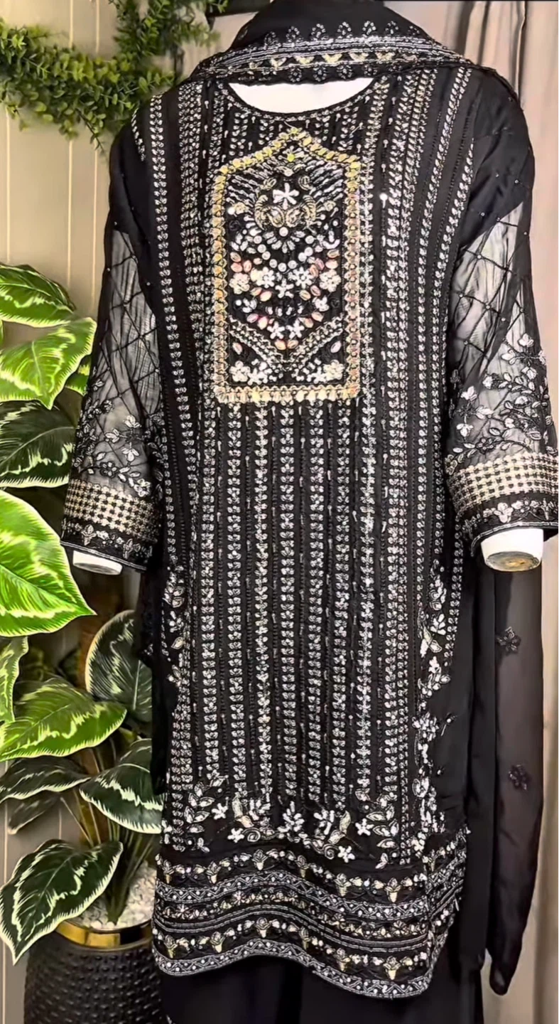 Brand New 3 piece chiffon embroidery suit  Medium black n gold