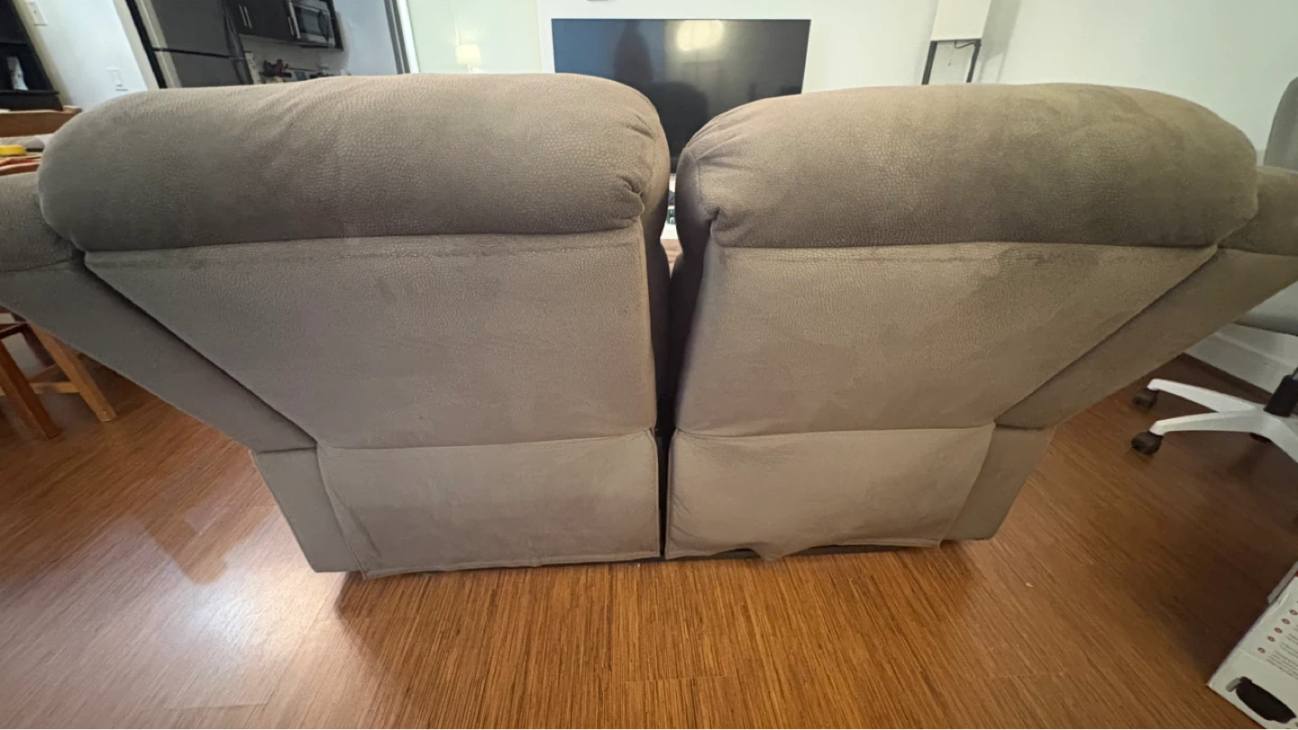 Brown Reclining Loveseat - photo 3