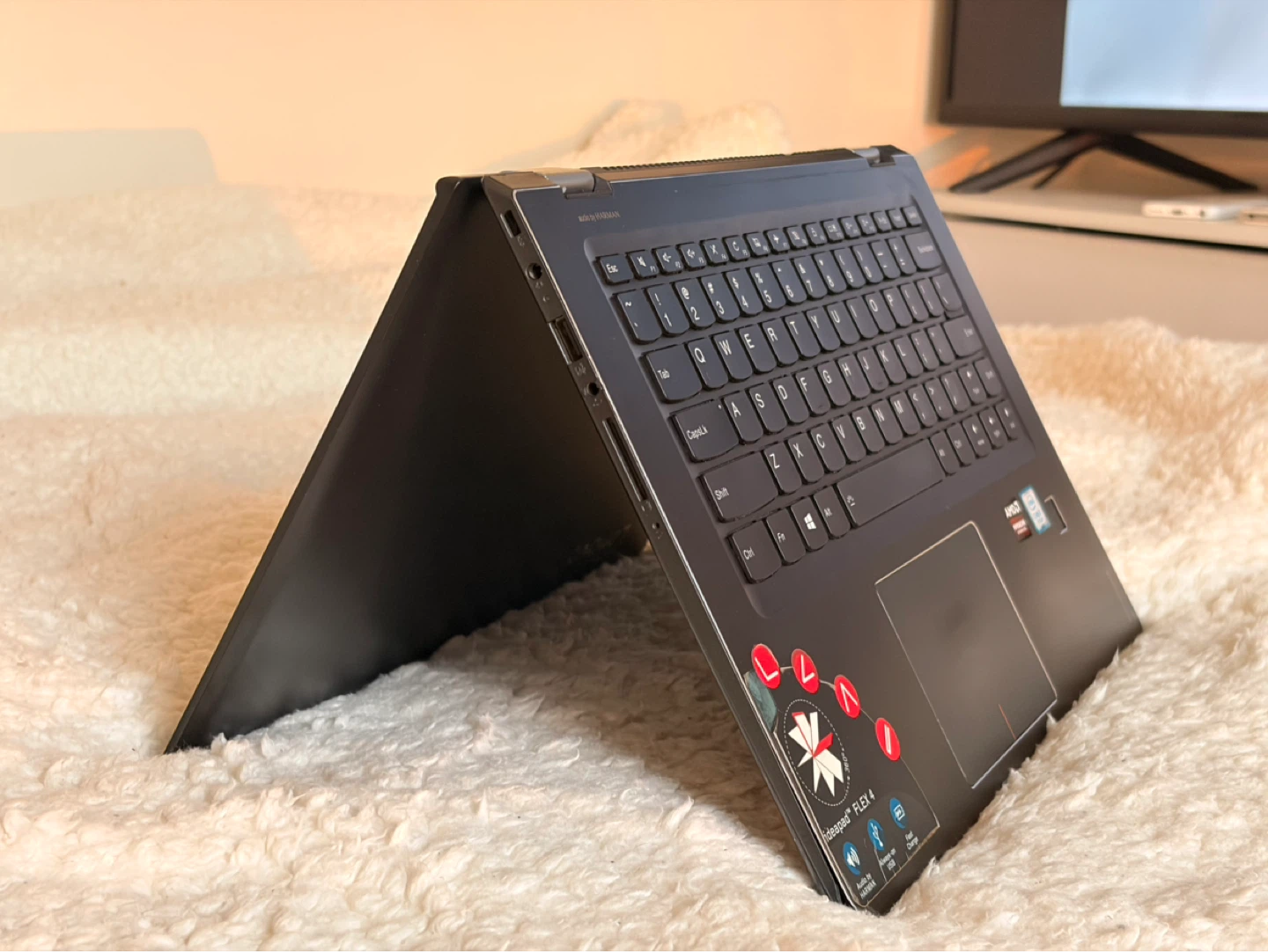 Lenovo IdeaPad Flex 4 2-in-1 Laptop — i7 / 8GB / 500GB / Radeon - photo 5