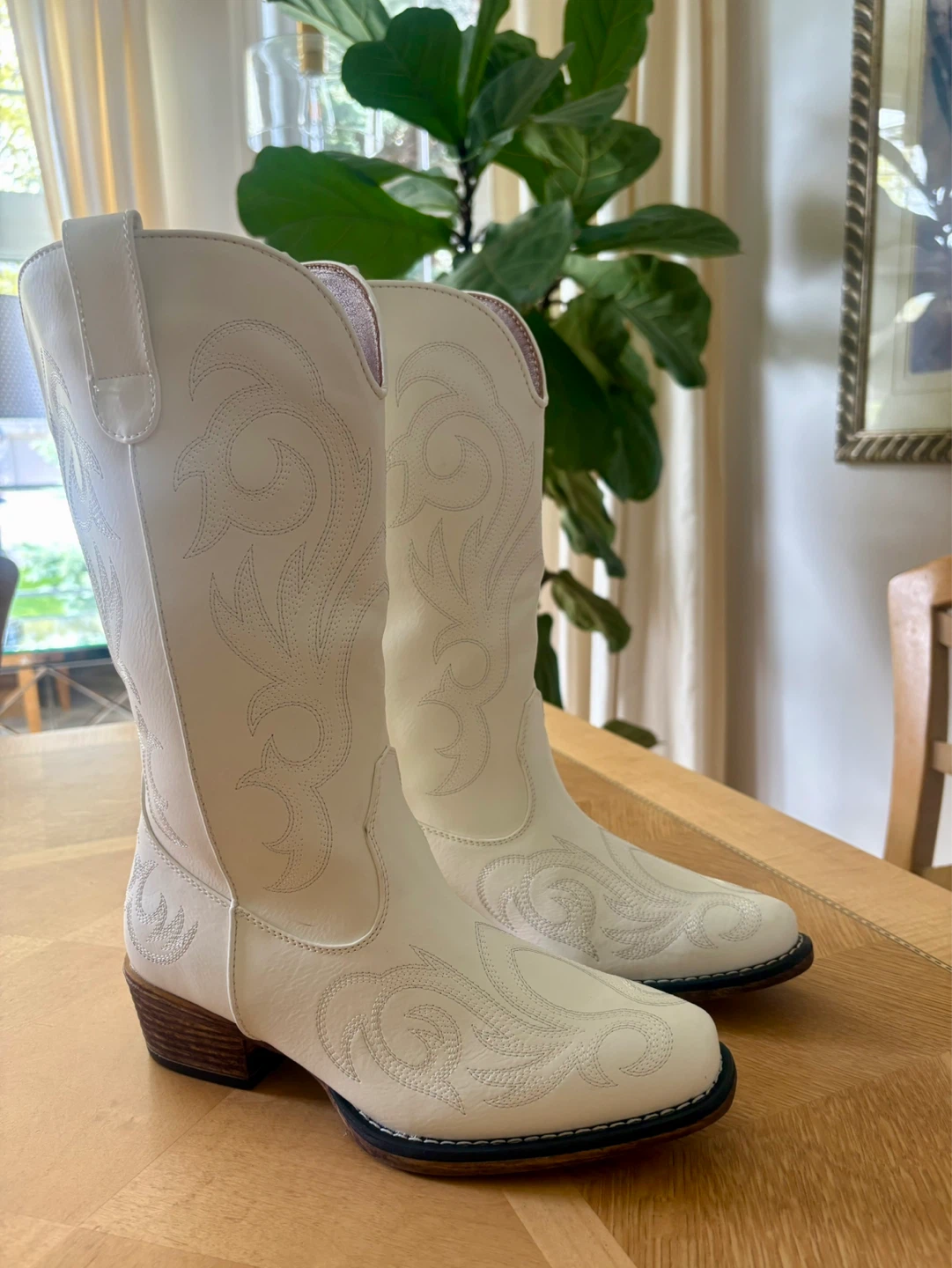 White Cowboy Boots with Embroidery - Size 7