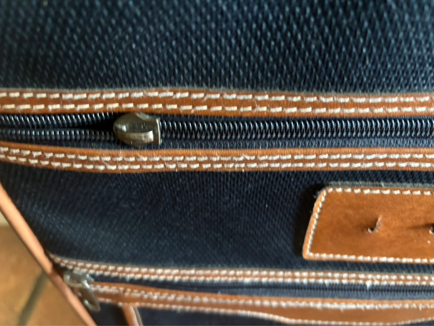 Black and Tan Carryon Suitcase with 2 Wheels - photo 2