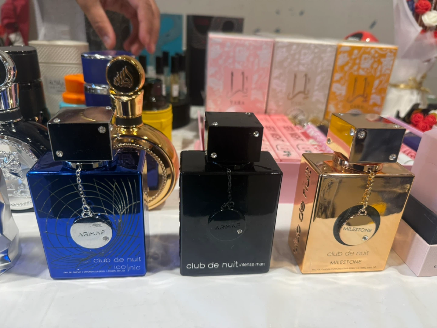 Variety of Perfumes - photo 4