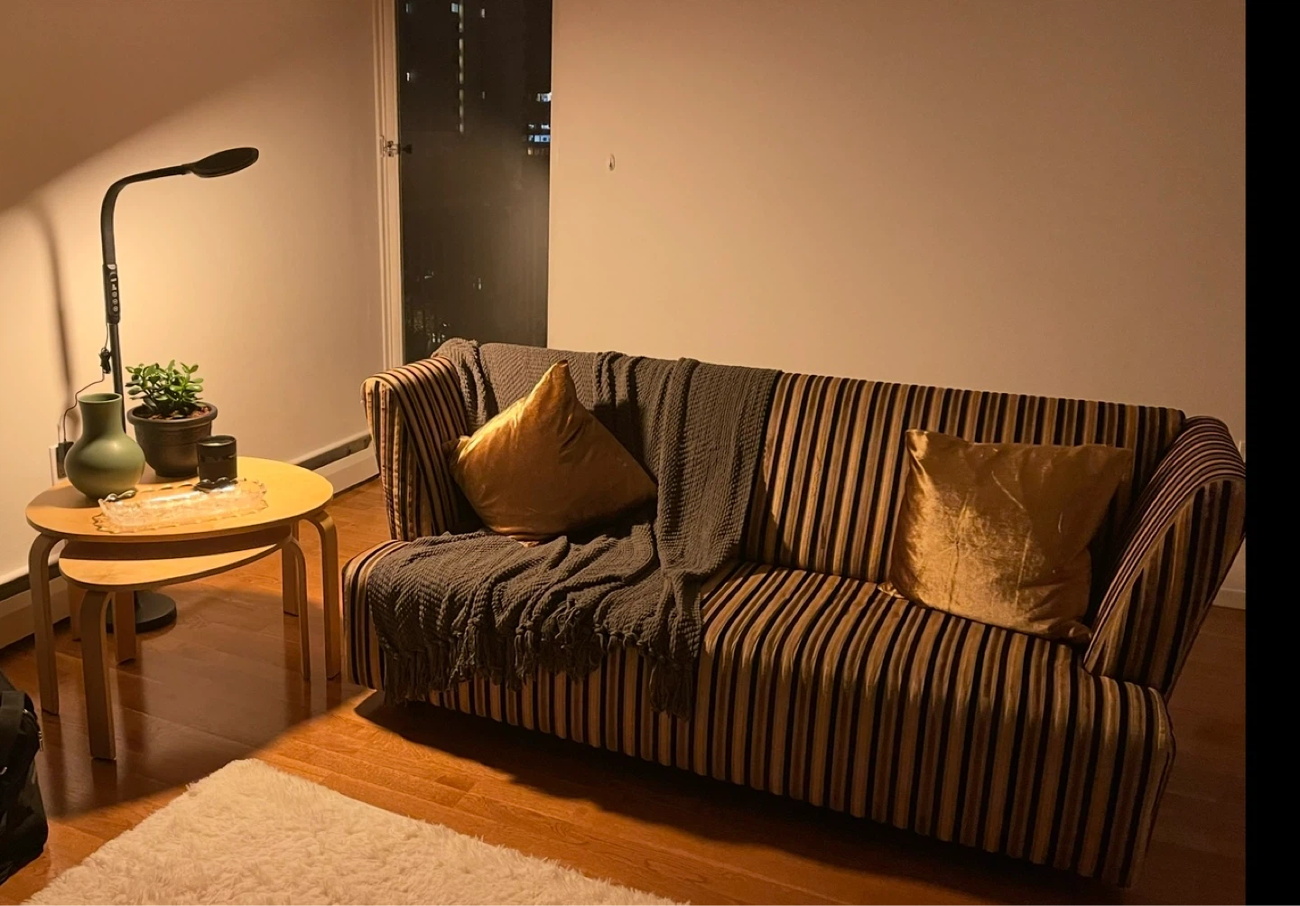 Sofa ( opens up to 4 pieces ) - photo 2