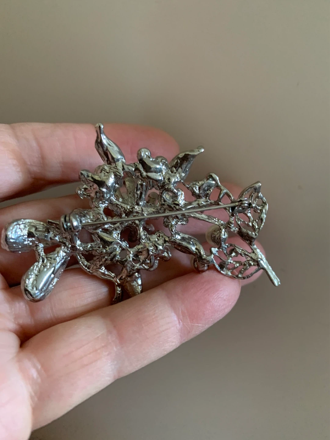 Silver Tone Brooch with Faux Pearls and Rhinestones - photo 2