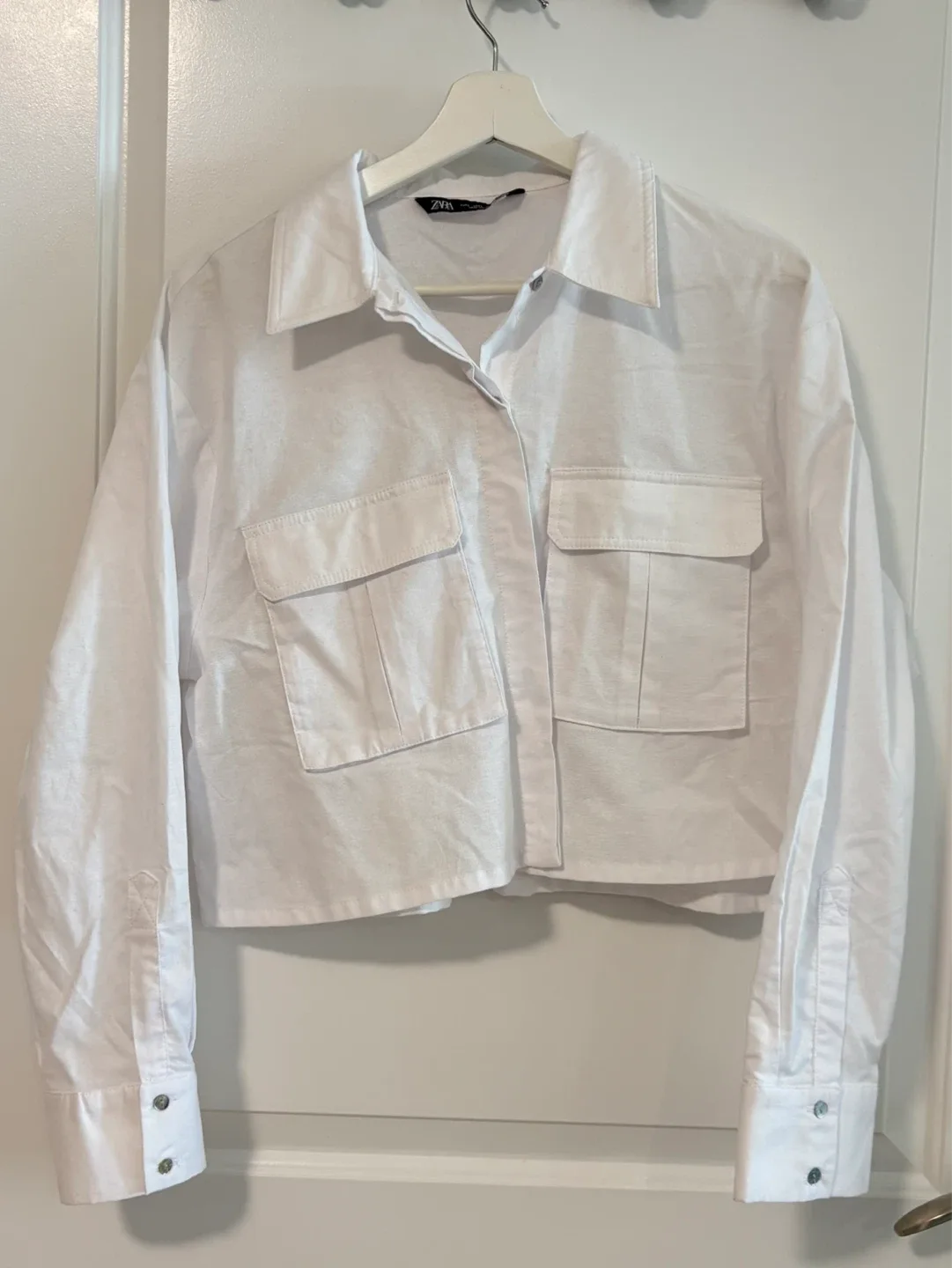 Zara White Cropped Button-Up Shirt