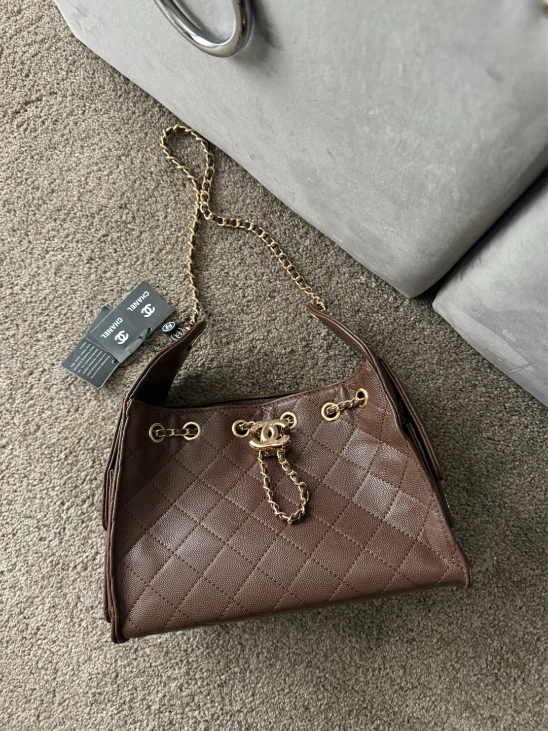 Cc Brown Quilted Leather Drawstring Handbag - photo 3