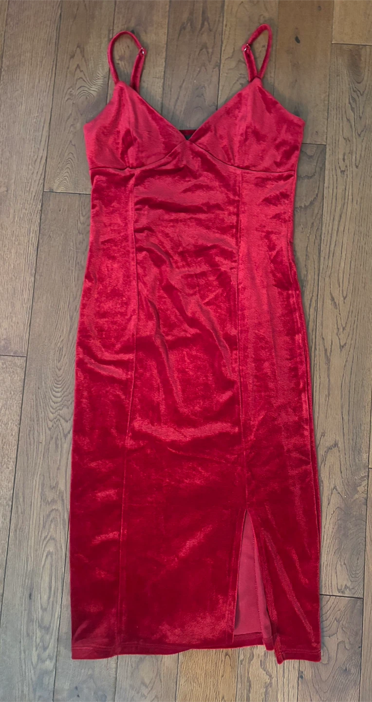 Red Velvet Spaghetti Strap Dress Size S