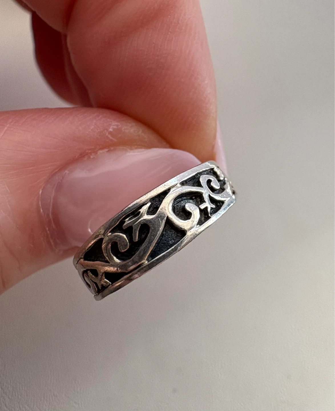 Sterling Silver Toe Ring with Scroll Design