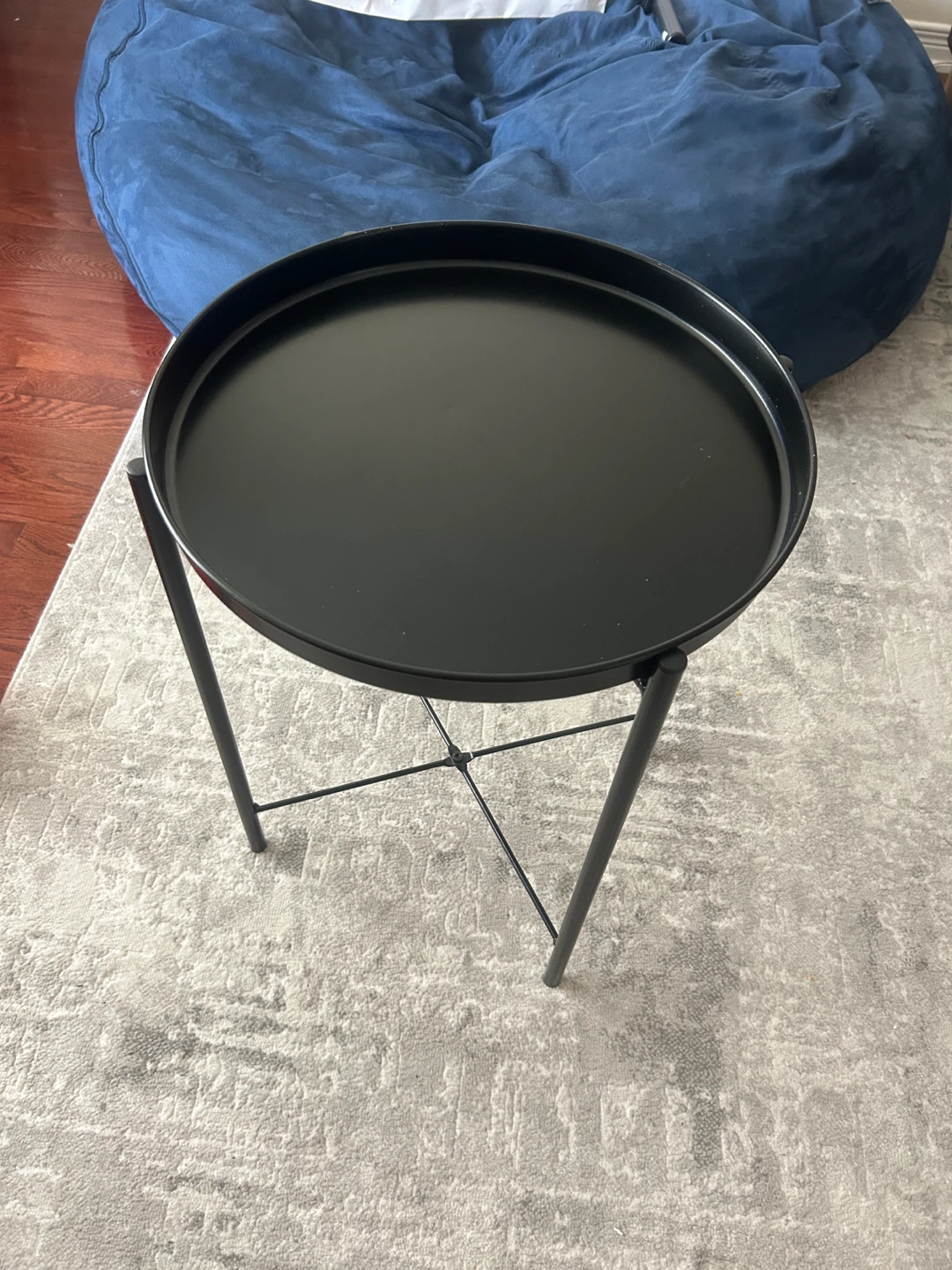 Moving sale - Ikea side table black