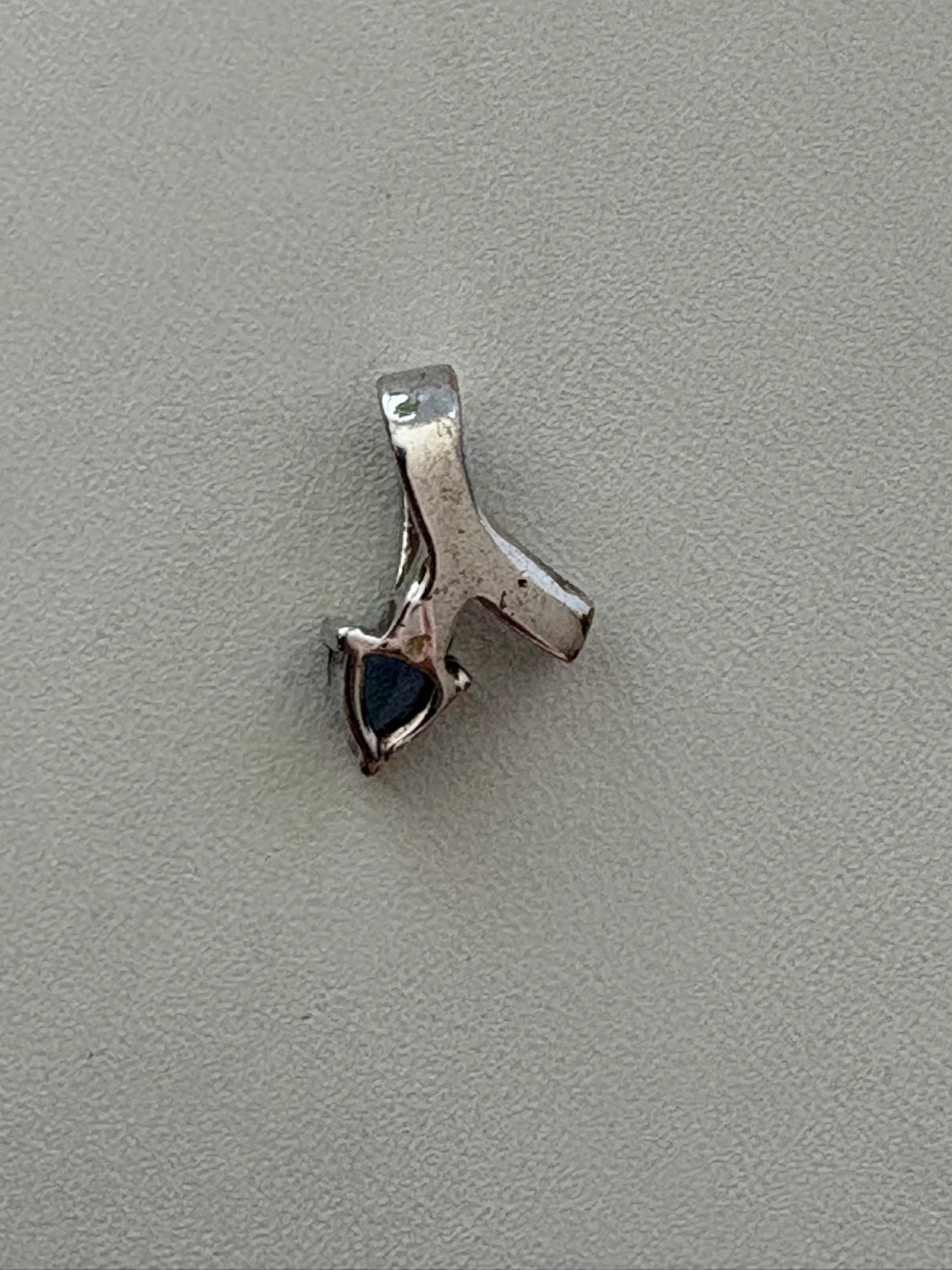 Silver Heart-Shaped Blue Gemstone Pendant - photo 4