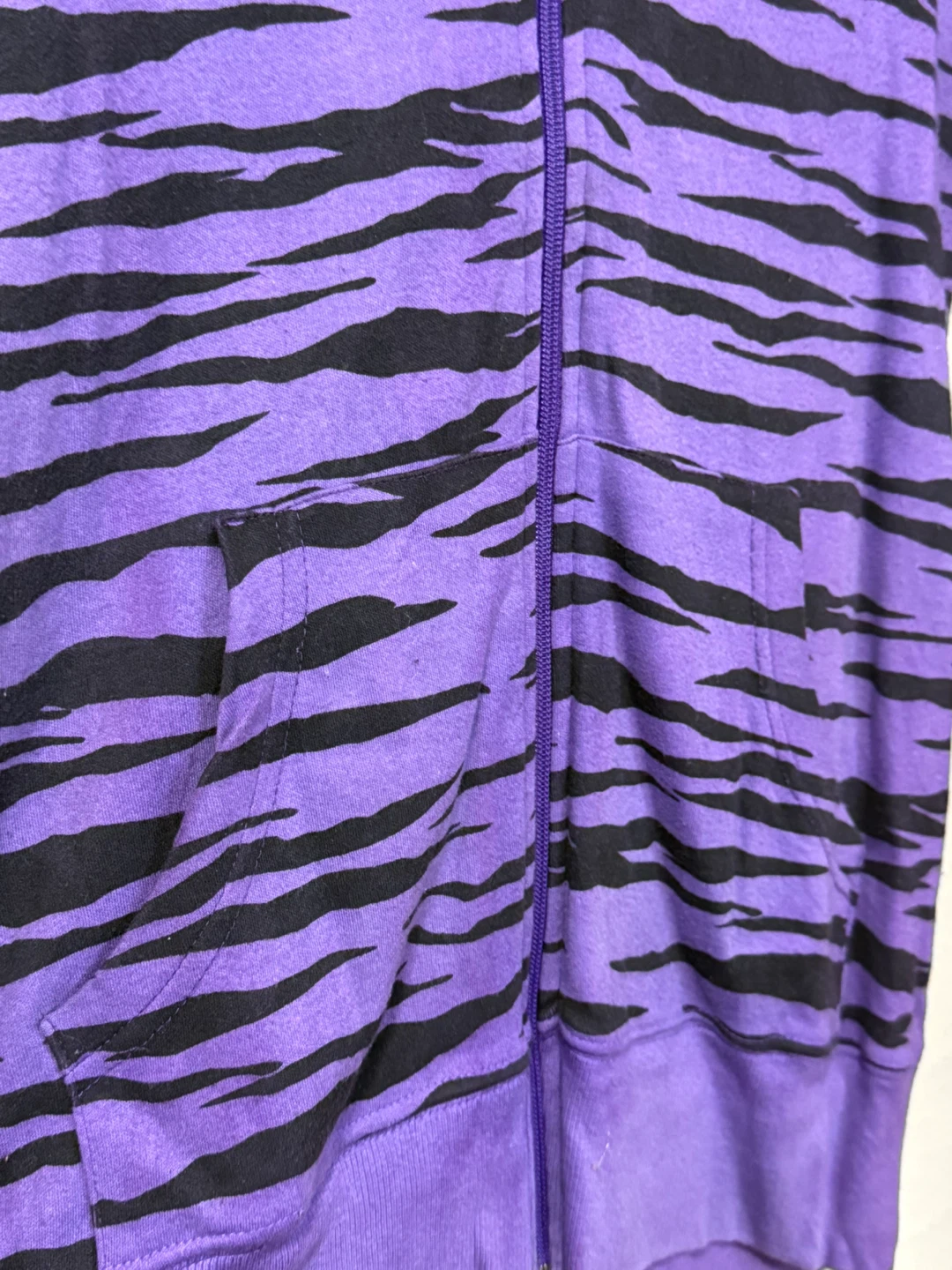 ‼️DECLUTTER‼️ Purple Black Tiger Stripe Zip-Up Hoodie - photo 5