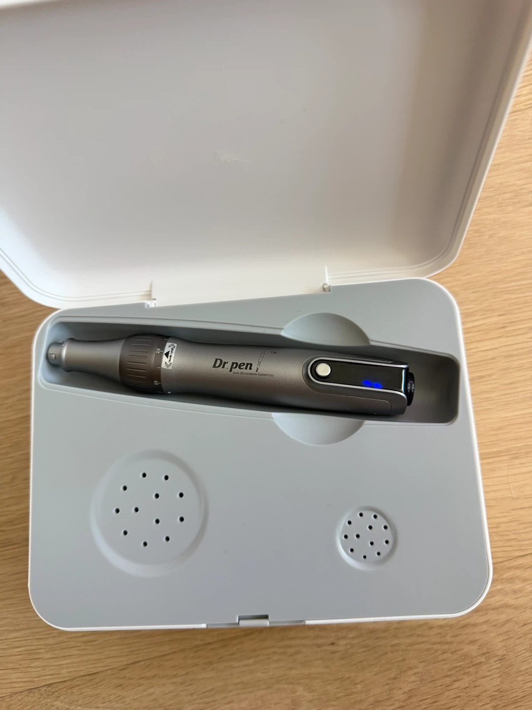Dr. Pen M8 Microneedling Pen with 13 Sealed Cartridges - photo 4