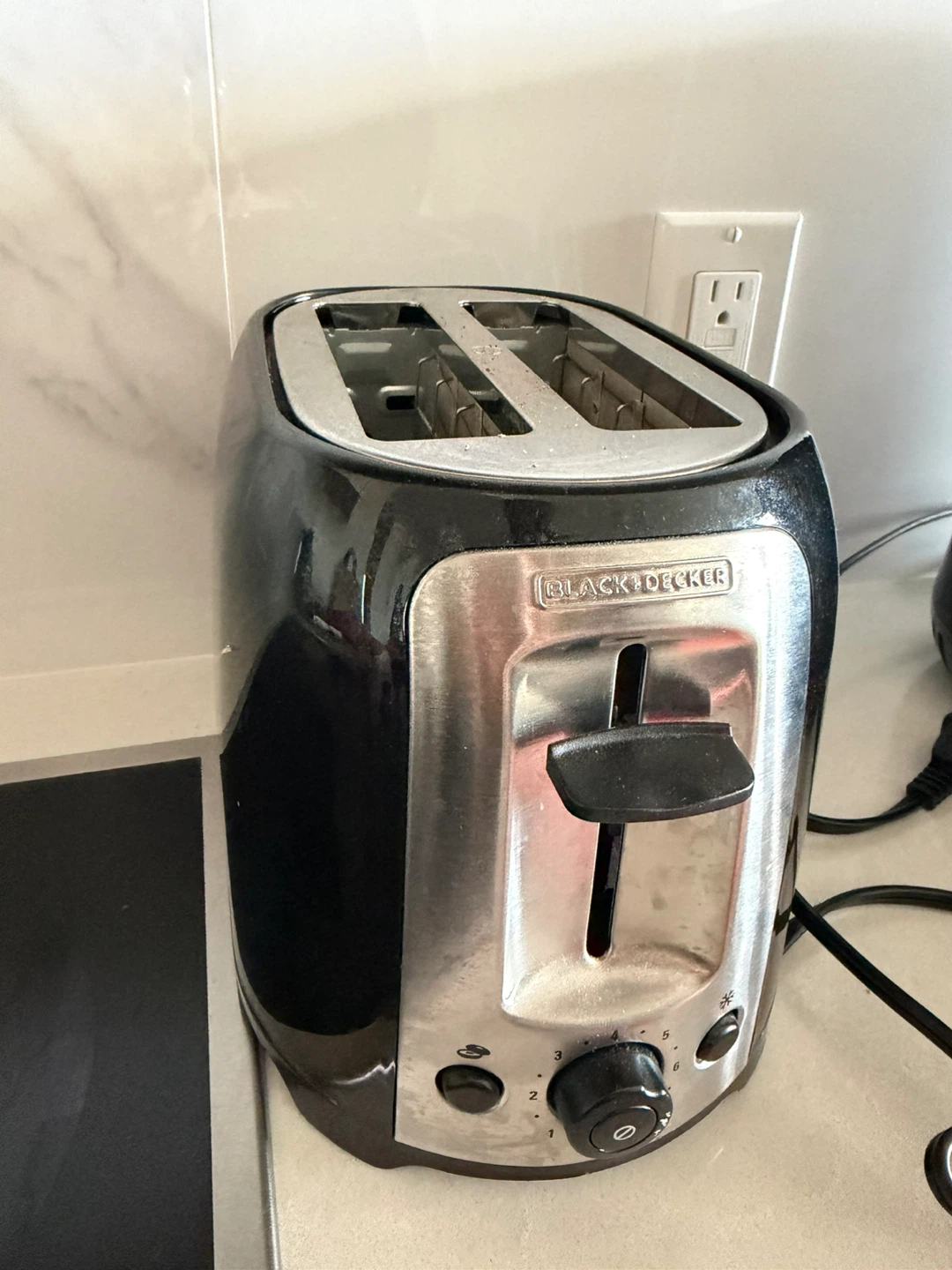 BLACK+DECKER 2-Slice Toaster - photo 2