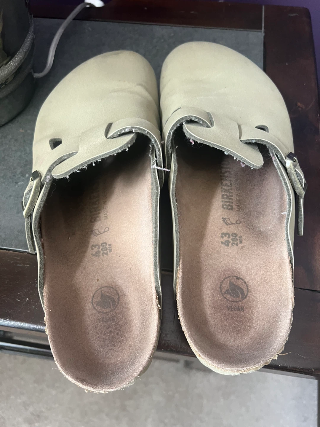 Mens Birkenstock Vegan Clogs Size 10 - photo 3