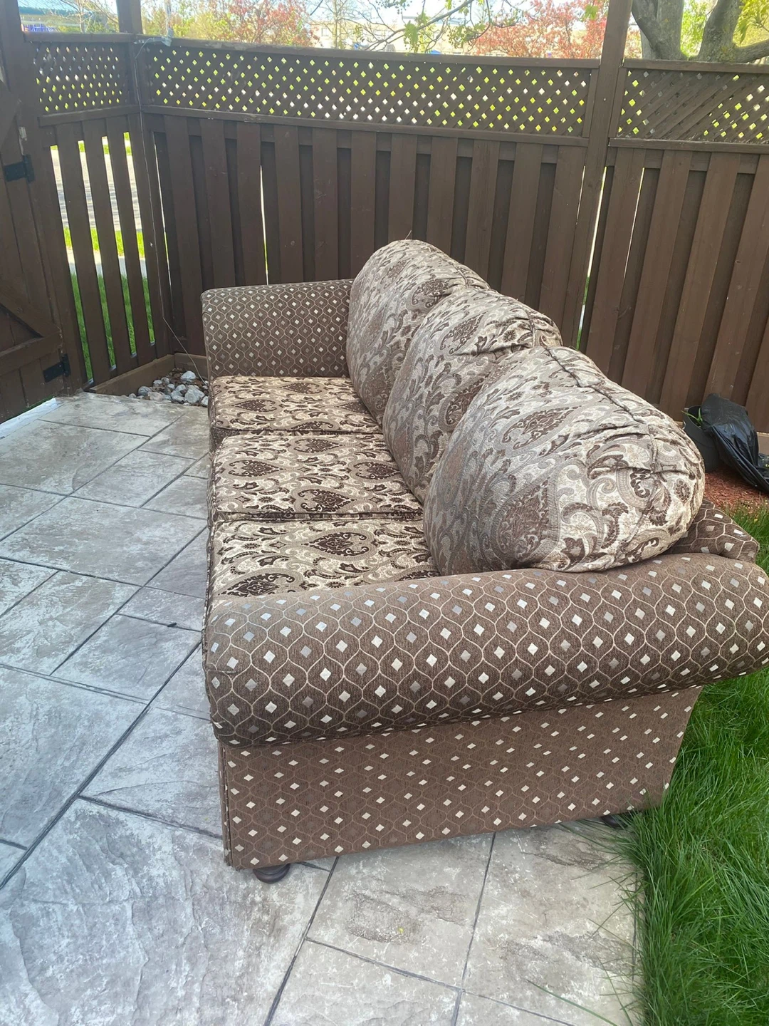 Brown patterned 3-seater sofa