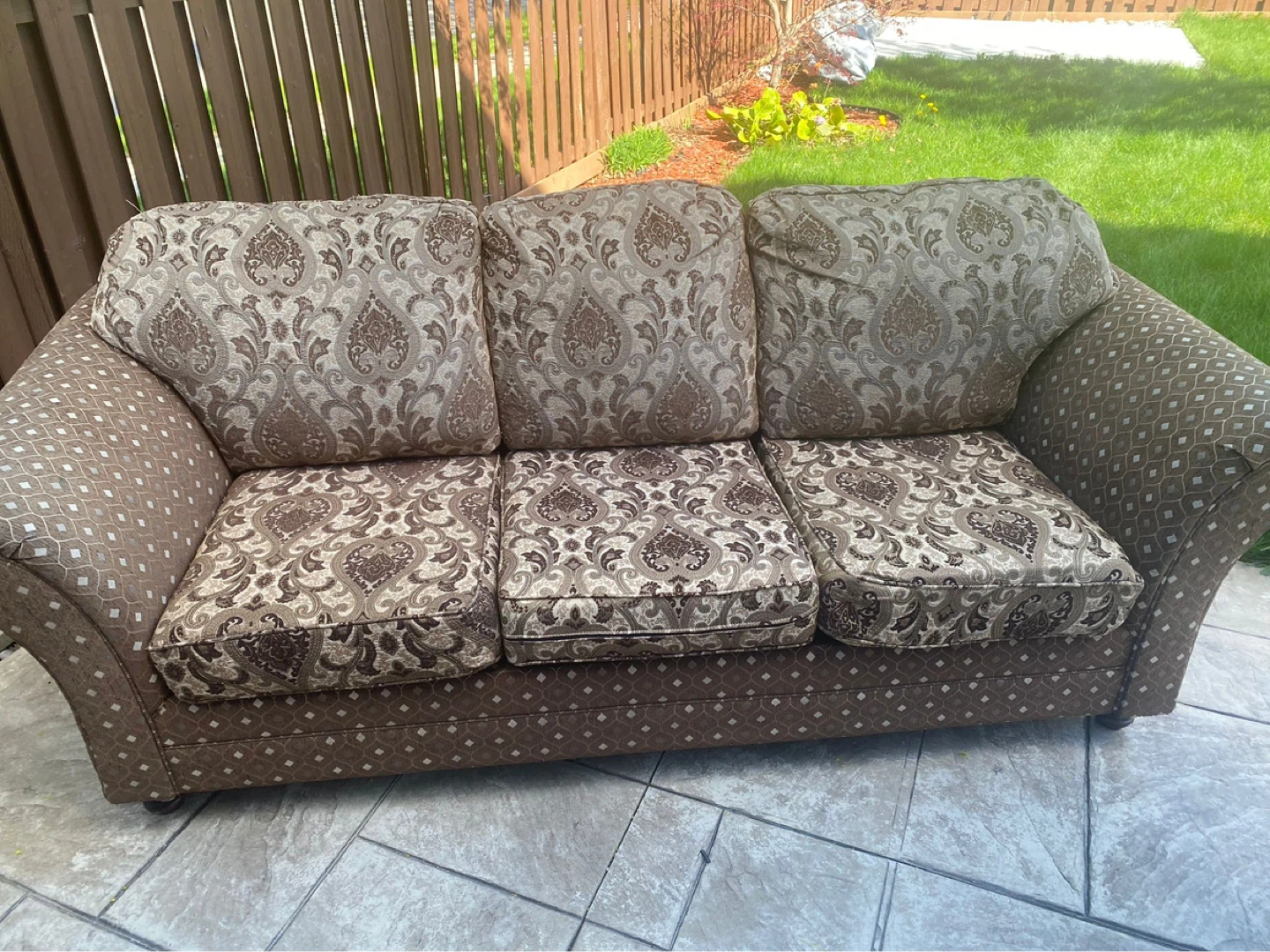 Brown patterned 3-seater sofa - photo 3