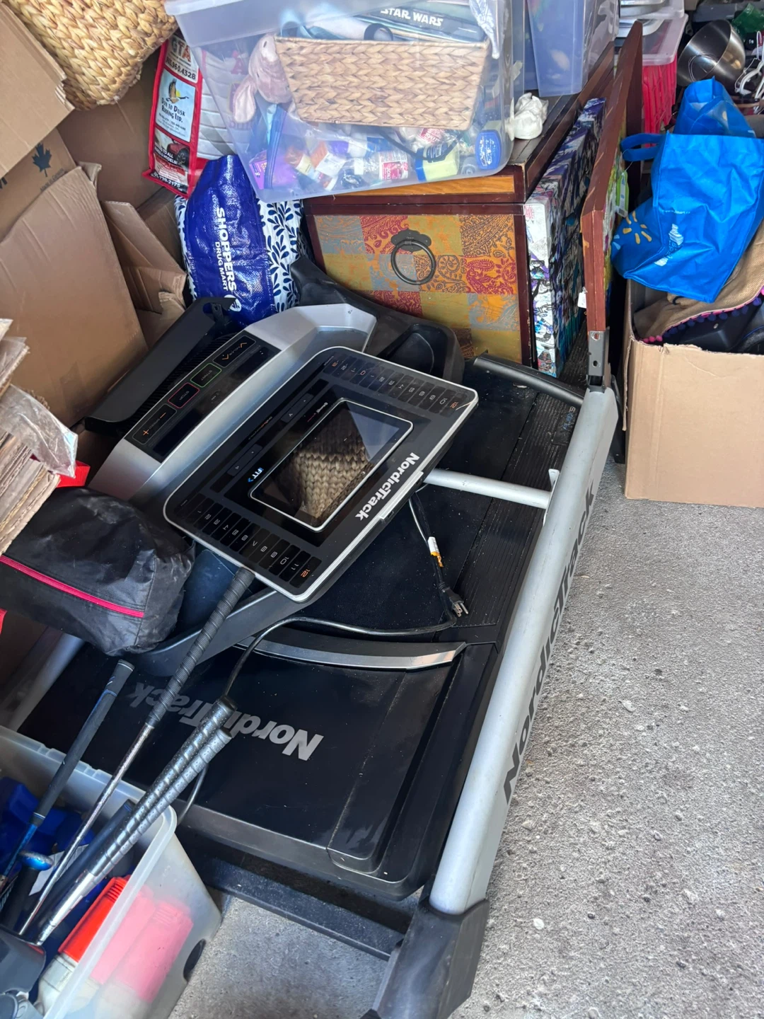 NordicTrack EXP 10i Treadmill - photo 2